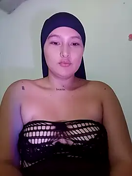 Snapshot of Celeste_camila18 chatting on October 19, 5:53 am Celeste camila18 online show from October 19, 5:53 am