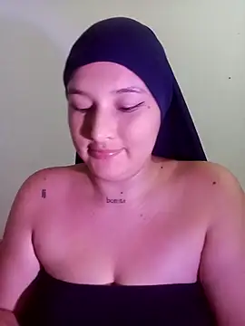 Snapshot of Celeste_camila18 chatting on October 4, 8:13 pm Celeste camila18 online show from October 4, 8:13 pm