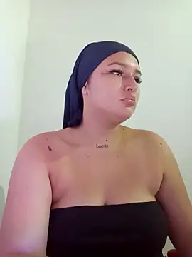 Snapshot of Celeste_camila18 chatting on September 19, 12:15 pm Celeste camila18 online show from September 19, 12:15 pm