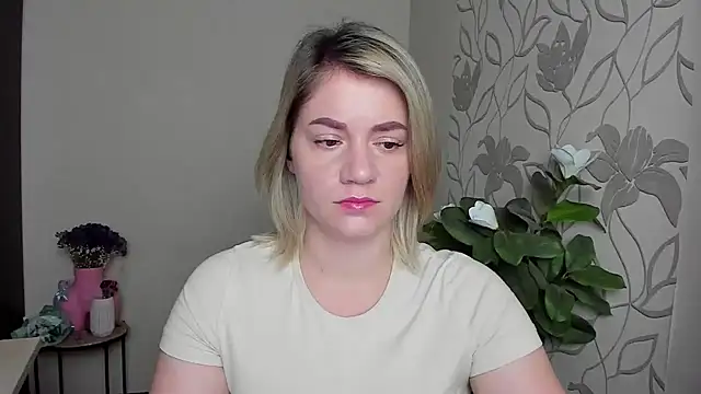 MariaSttone online show from October 19, 12:18 pm