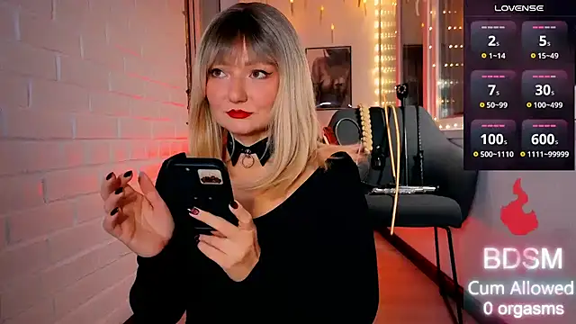 Sandralawrence online show from November 21, 9:39 pm