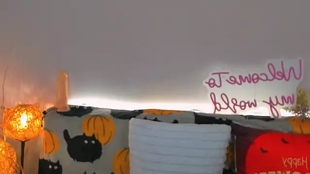 Snapshot of sindy_chiks1 chatting on October 14, 11:29 pm sindy chiks1 online show from October 14, 11:29 pm