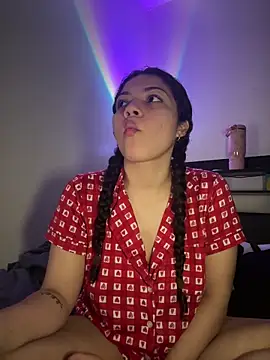 ladylavish online show from March 13, 7:20 am