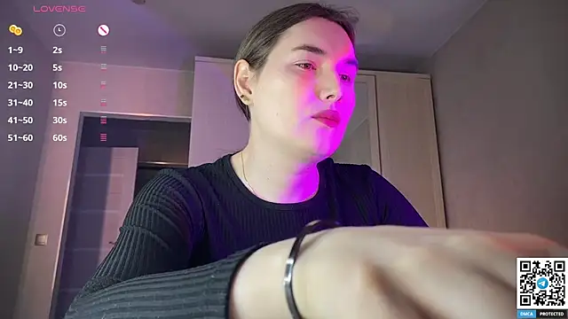 Maria Bowie online show from May 2, 4:38 am