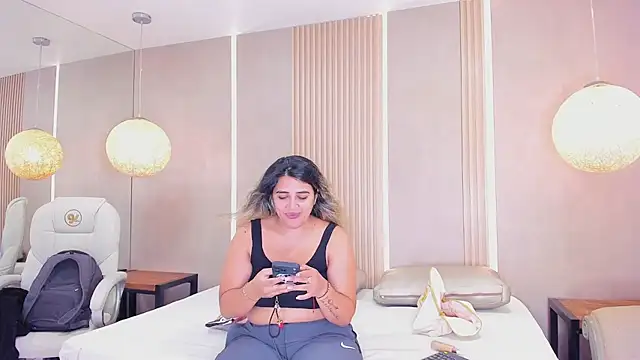 julietha taylor online show from July 6, 3:01 am