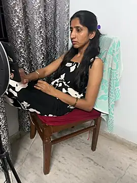 HotRiyacpl online show from August 3, 6:35 pm