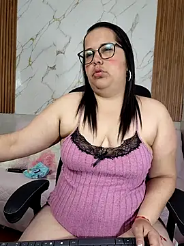 kiara scottt online show from March 15, 9:44 am