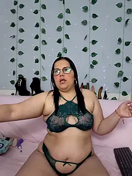 kiara scottt online show from February 16, 9:09 am