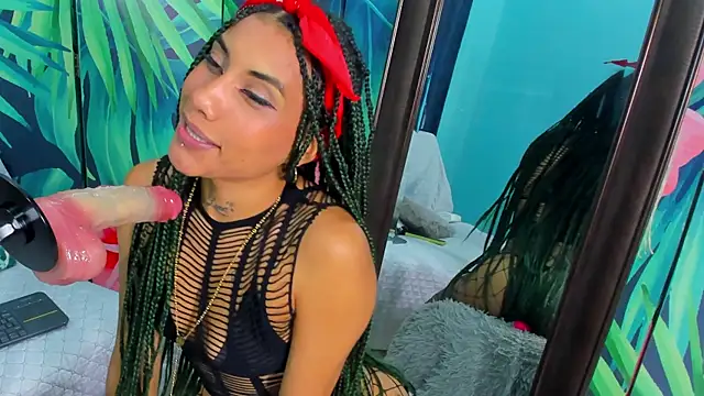 Mieldeluna online show from January 10, 3:00 am