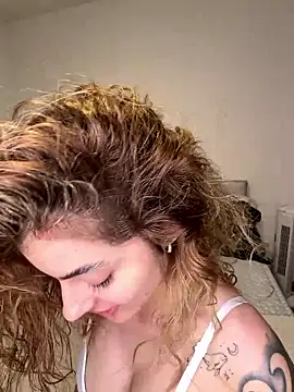 annieesweett online show from June 12, 6:49 pm