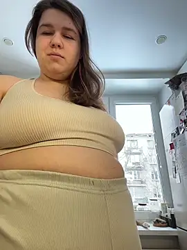 SuzieMurray online show from February 11, 9:11 am