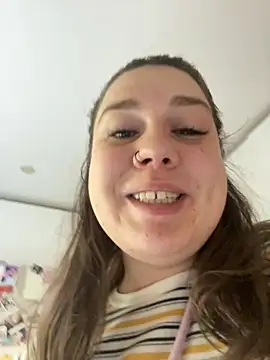 SuzieMurray online show from October 3, 10:31 am