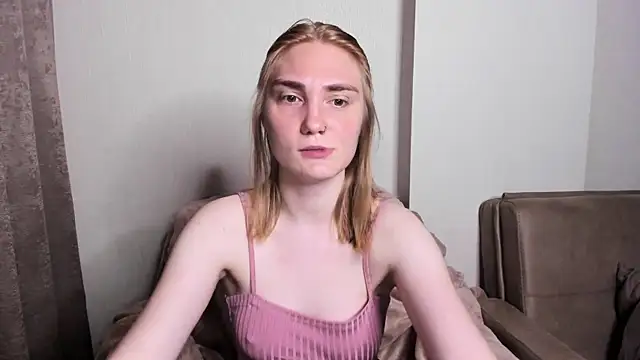 ReddHotPipper online show from July 13, 3:18 am