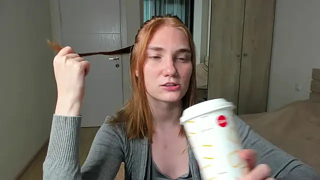 ReddHotPipper online show from July 28, 3:26 am