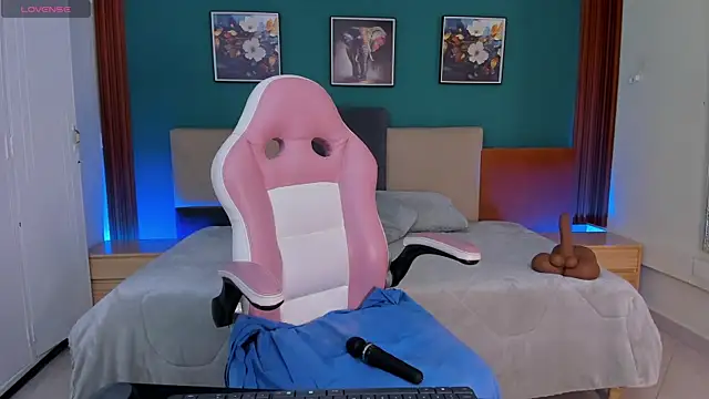 estrella bigboobs14 online show from June 27, 6:03 am