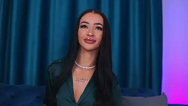 DeniseDevilles online show from April 19, 7:27 pm