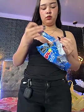 Paloma  LS online show from February 3, 9:07 pm