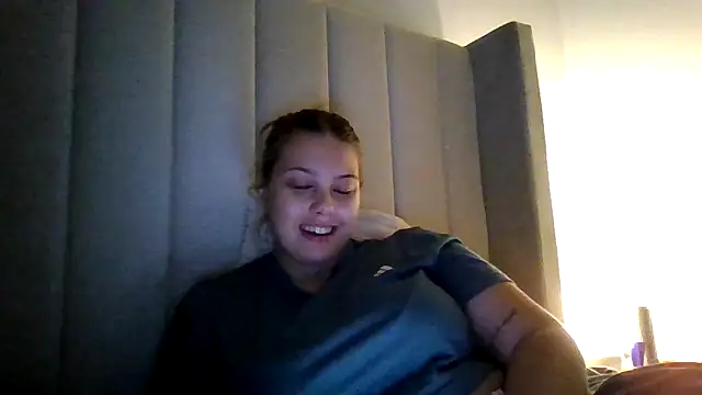 Krystal Tx online show from October 18, 6:42 pm