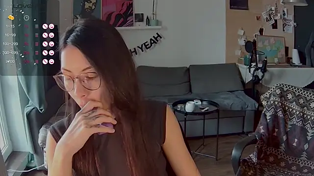 valorant girl online show from April 5, 10:25 am