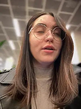 meow girl online show from October 23, 3:29 pm