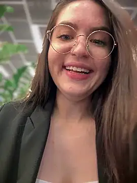 Snapshot of meow_girl chatting on September 17, 11:08 am meow girl online show from September 17, 11:08 am