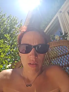 Lily-Diabl3ss online show from June 18, 12:21 pm