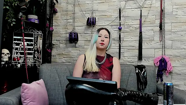 CruelMistress online show from March 13, 2:02 am