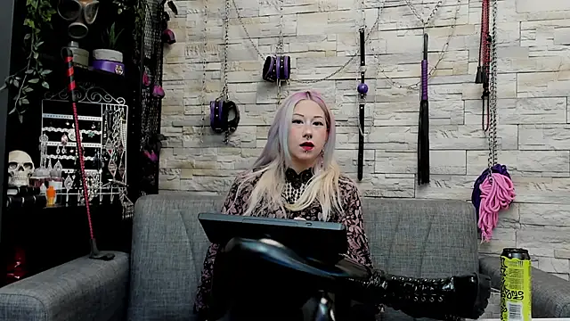 CruelMistress online show from April 30, 12:27 am