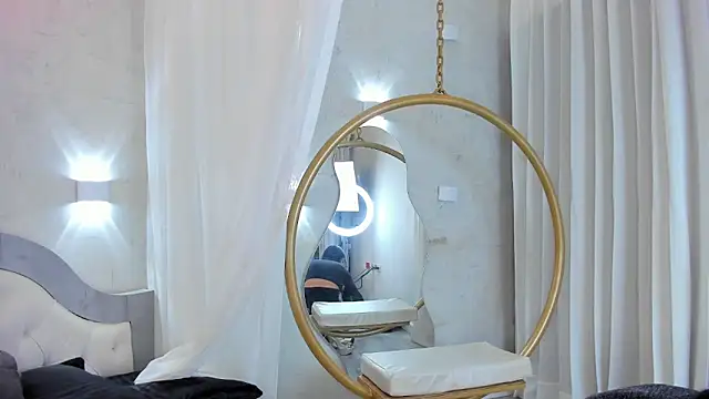 Venusflame   online show from December 4, 12:07 pm