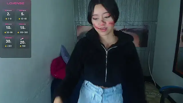 Snapshot of zoe_connor19 chatting on October 15, 8:44 pm zoe connor19 online show from October 15, 8:44 pm