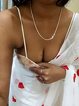 Tanisha789 online show from April 14, 6:24 am