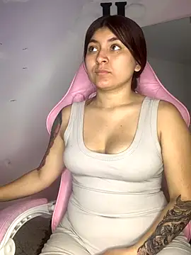Snapshot of carolayrosse chatting on October 10, 3:55 am carolayrosse online show from October 10, 3:55 am