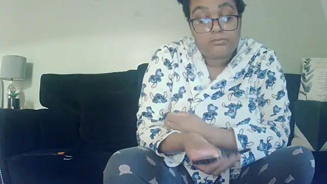 Snapshot of vanilla_chocolate23 chatting on October 13, 6:49 am vanilla chocolate23 online show from October 13, 6:49 am