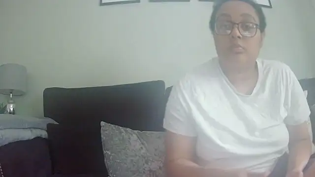 vanilla chocolate23 online show from June 8, 7:42 am