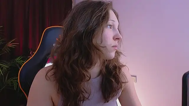 lea belle  online show from February 6, 6:11 pm