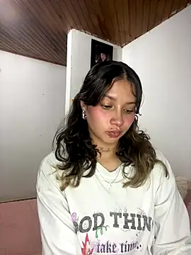Snapshot of Andi9_ chatting on October 7, 1:10 am Andi9  online show from October 7, 1:10 am