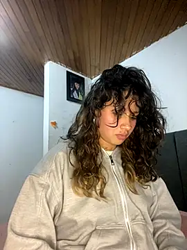 Snapshot of Andi9_ chatting on October 16, 3:20 am Andi9  online show from October 16, 3:20 am