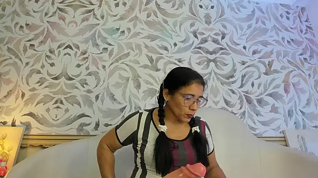 mature bigass   online show from March 18, 8:25 pm