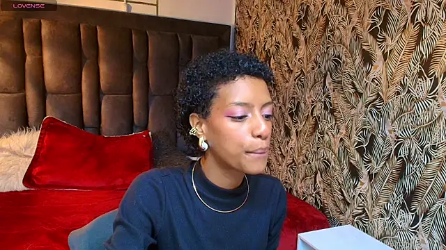 Zia Green online show from April 28, 1:04 pm