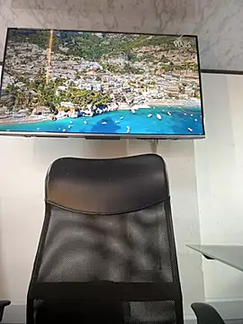 Amy Kiitty  online show from July 29, 1:33 pm