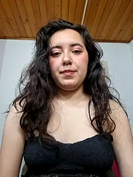Emi chik online show from July 16, 6:51 am