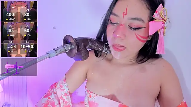 emma smile online show from November 9, 1:07 pm