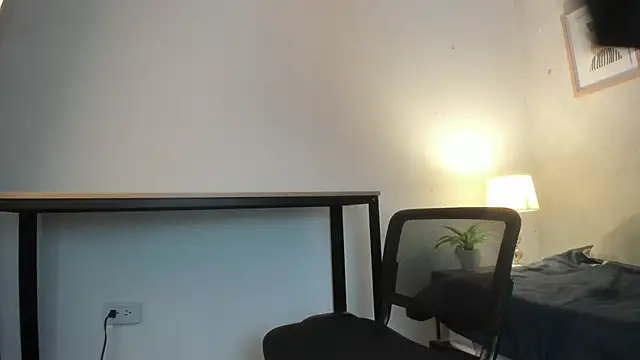 Caroline dh online show from February 13, 11:45 am