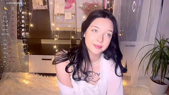 EmmaKittyCat online show from November 26, 7:59 pm