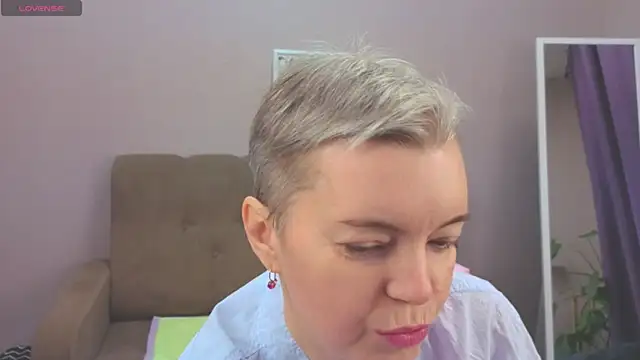 Cutie Erikaa1 online show from December 14, 2:17 am