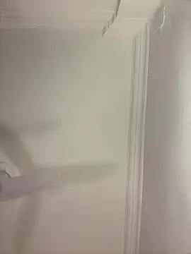 IamCrystal2 online show from December 4, 1:30 am