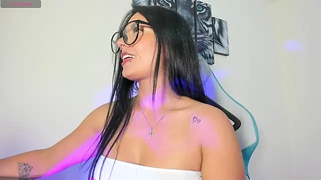 missycanoo online show from November 25, 2:14 am