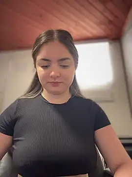 imlindapink online show from November 3, 5:17 pm