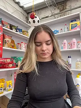 imlindapink online show from July 22, 4:41 pm