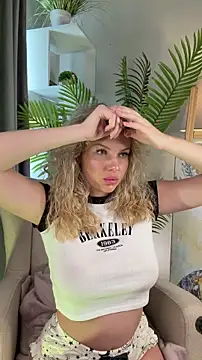 ElizavecaSunrise online show from July 28, 8:23 am
